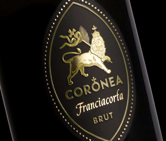 Coronea franciacorta gold to the palate Italian wine